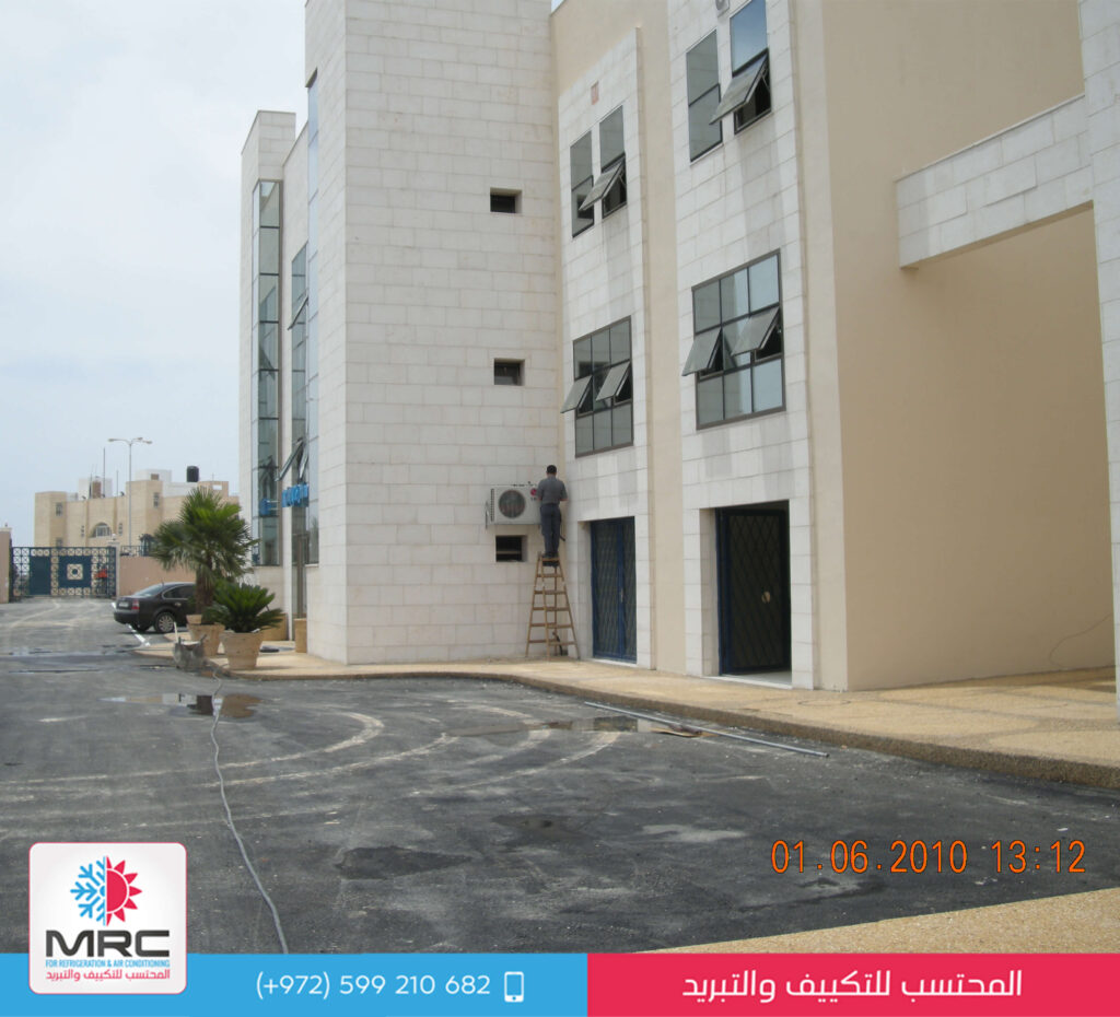 مشروع تكييف الصالة الرياضية لبلدية الخليل من تنفيذ المحتسب للتكييف